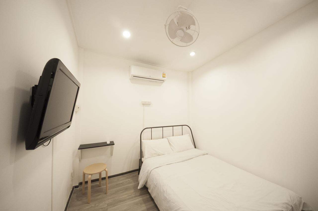 Hostel The Hidden House Bangkok Exterior foto