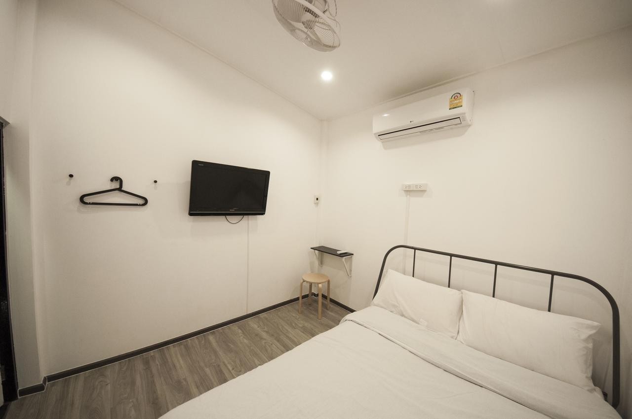 Hostel The Hidden House Bangkok Exterior foto