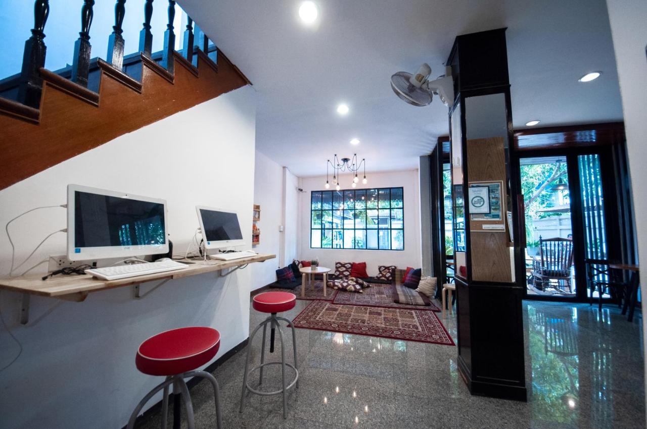Hostel The Hidden House Bangkok Exterior foto