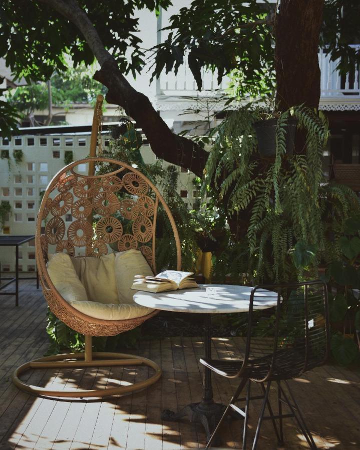 Hostel The Hidden House Bangkok Exterior foto